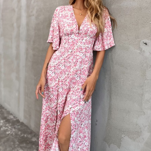 Boho Pink Butterfly Sleeve V neck Floral Dress - Picture 4 of 10